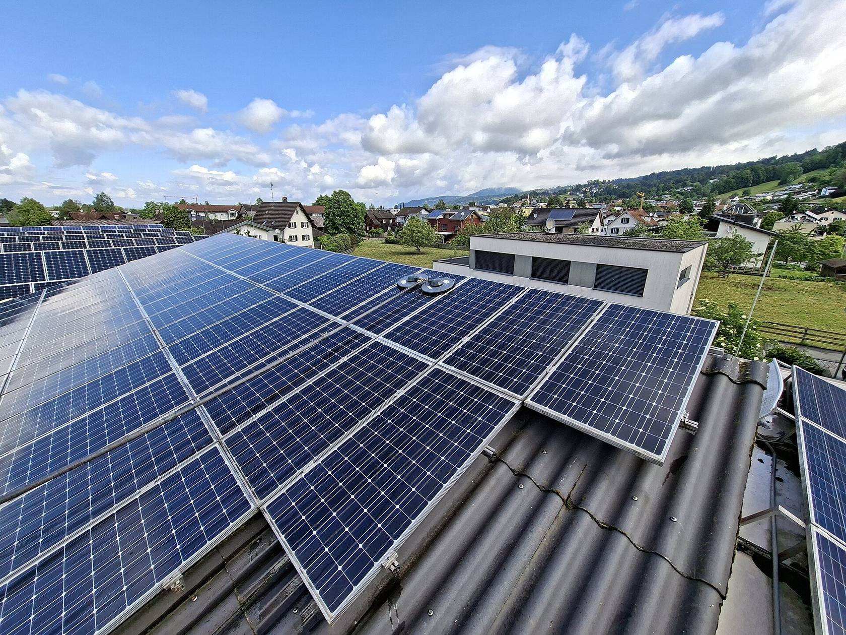 Rooftop solar for modern homes