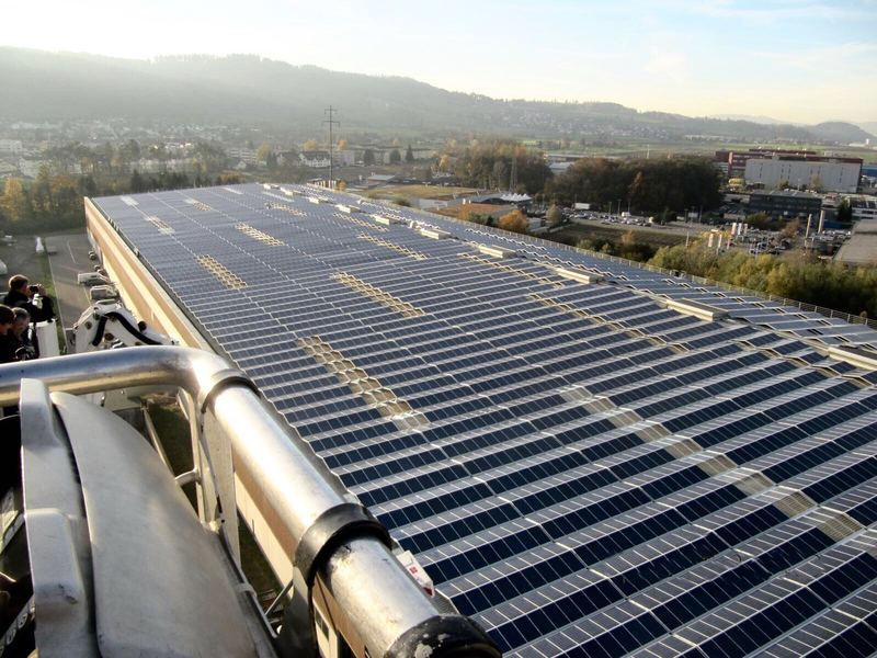 Industrial rooftop solar plant